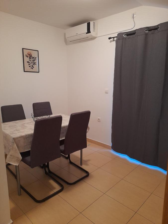 Apartments Lotus Sukošan Buitenkant foto